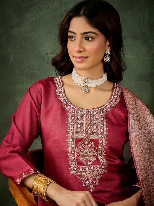 Floral_Embroidered_Viscose_Rayon_Round_Neck_Kurta_Trouser_&_Dupatta_Set