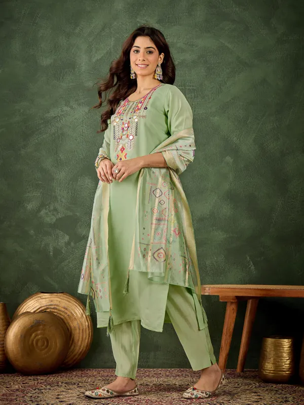 Floral_Embroidered_Silk_Round_Neck_Kurta_Trouser_And_Dupatta_Set