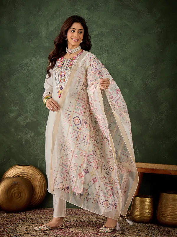Floral_Embroidered_Silk_Round_Neck_Kurta_Trouser_And_Dupatta_Set
