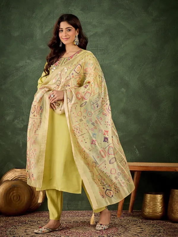 Floral_Embroidered_Silk_Round_Neck_Kurta_Trouser_And_Dupatta_Set