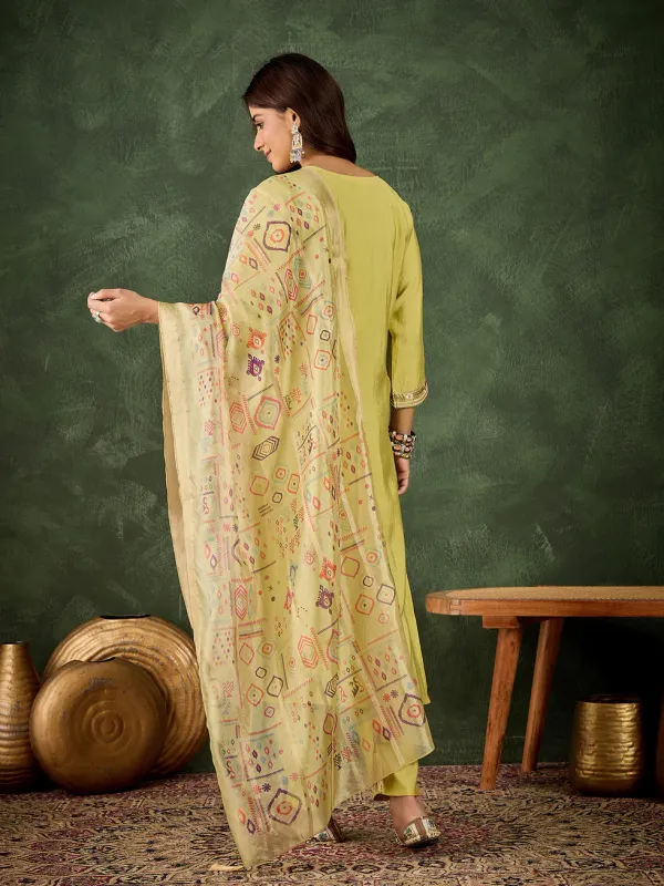 Floral_Embroidered_Silk_Round_Neck_Kurta_Trouser_And_Dupatta_Set
