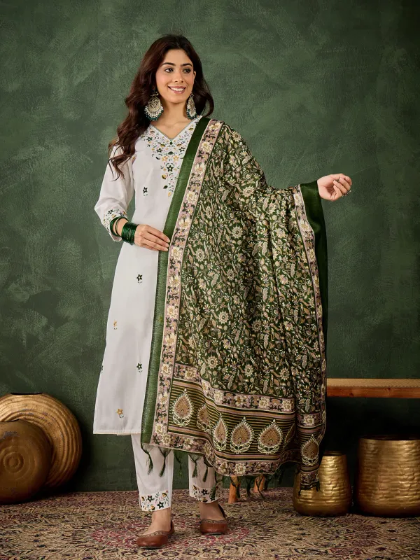 Floral_Embroidered_Cotton_Blend_V_Neck_Kurta_Trouser_&_Dupatta_Set