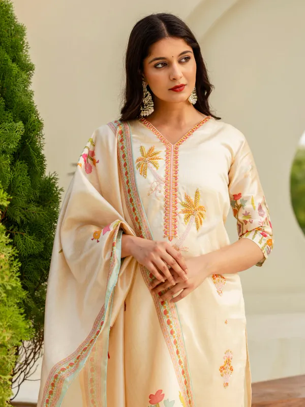Floral_Embroidered_Silk_V_Neck_Kurta_Trouser_&_Dupatta_Set