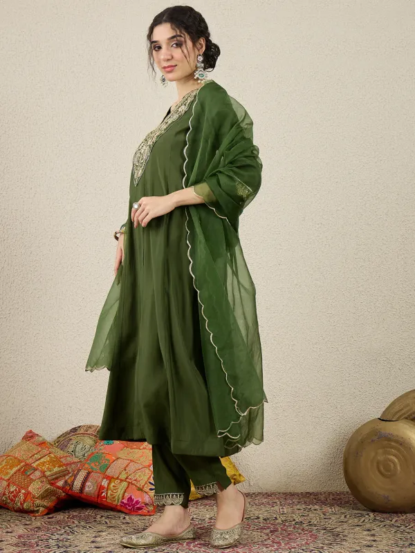 Floral_Embroidered_Silk_Blend_V_Neck_Kurta_Trouser_&_Dupatta_Set
