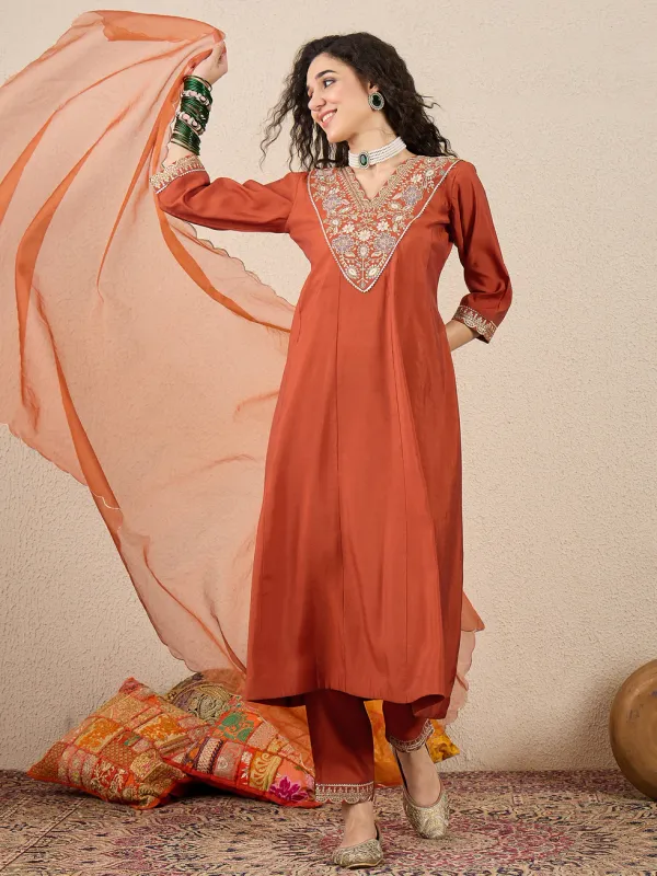 Floral_Embroidered_Silk_Blend_V_Neck_Kurta_Trouser_&_Dupatta_Set