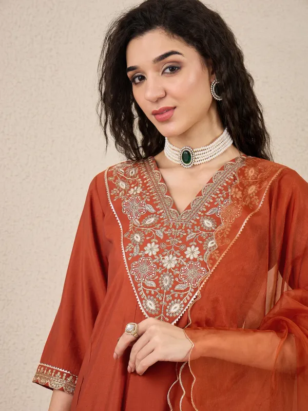 Floral_Embroidered_Silk_Blend_V_Neck_Kurta_Trouser_&_Dupatta_Set