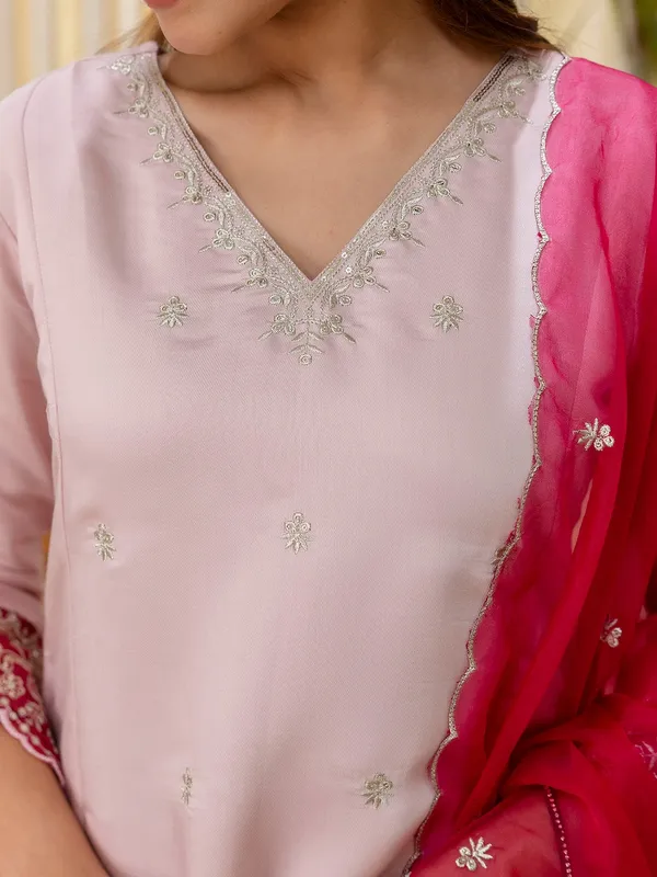 Women�s_A-Line_Brownie_Silk_Blend_Kurta_Pant_Set_with_Embroidered_Organza_Dupatta