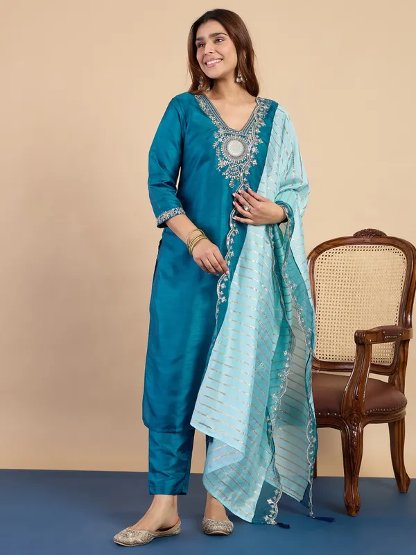 Women�s_Zora_Silk_Kurta_Pant_Set_with_Chanderi_Striped_Dupatta_|