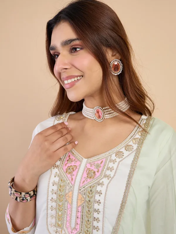 Women�s_Silk_Blend_Kurta_Pant_Set_with_Lace_Border_Silk_Dupatta