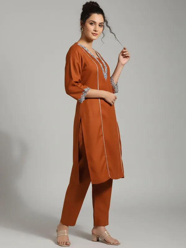 Orange_Floral_Embroidered_Cotton_Blend_Kurta_Trouser_Set