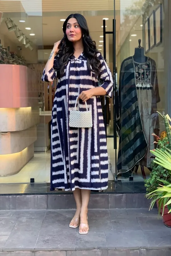 Floral_printed_cotton_v_neck_navy-blue_Dress