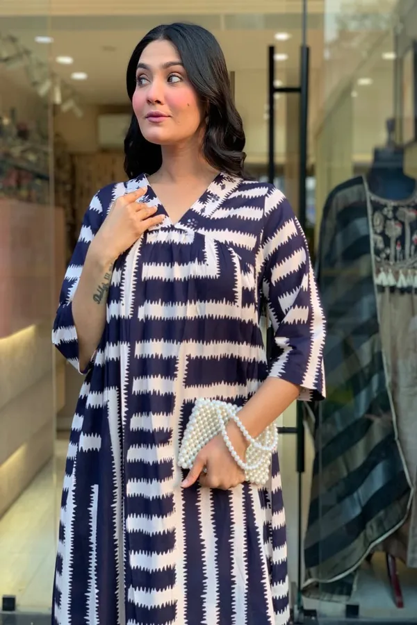 Floral_printed_cotton_v_neck_navy-blue_Dress