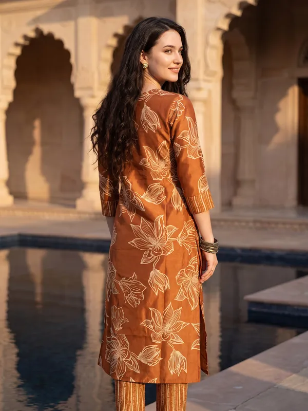 Orange_Printed_Cotton_Blend_Kurta_Trouser_Dupatta_Set