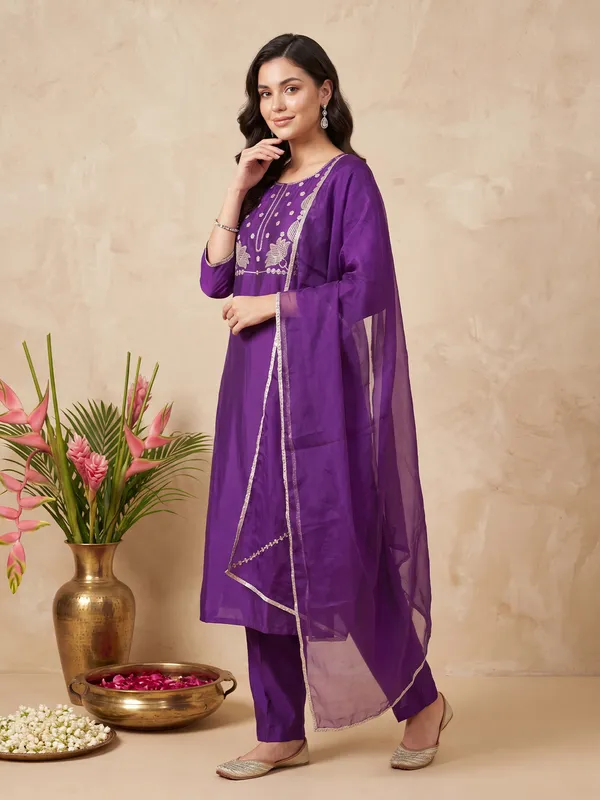 Purple_Embroidered_Straight_Kurta_Trousers_With_Dupatta_Set
