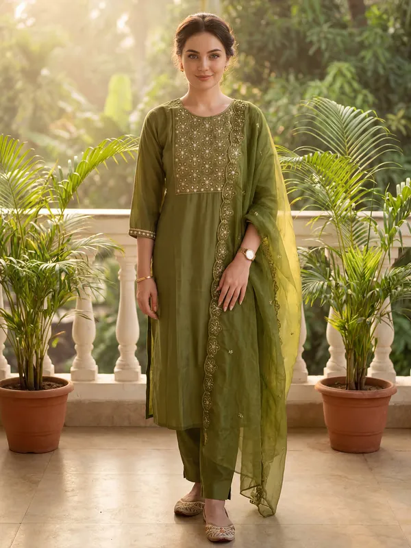Green_Embroidered_Silk_Blend_Kurta_Trouser_Dupatta_Set