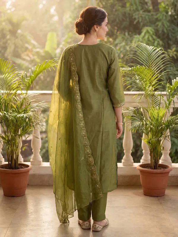 Green_Embroidered_Silk_Blend_Kurta_Trouser_Dupatta_Set