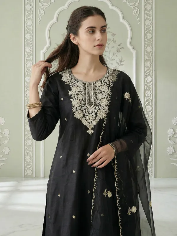 Black_Embroidered_Silk_Blend_Kurta_Trouser_Dupatta_Set