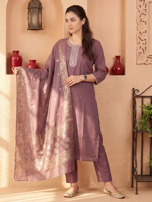Mauve_Embroidered_Silk_Blend_Kurta_Trouser_Dupatta_Set