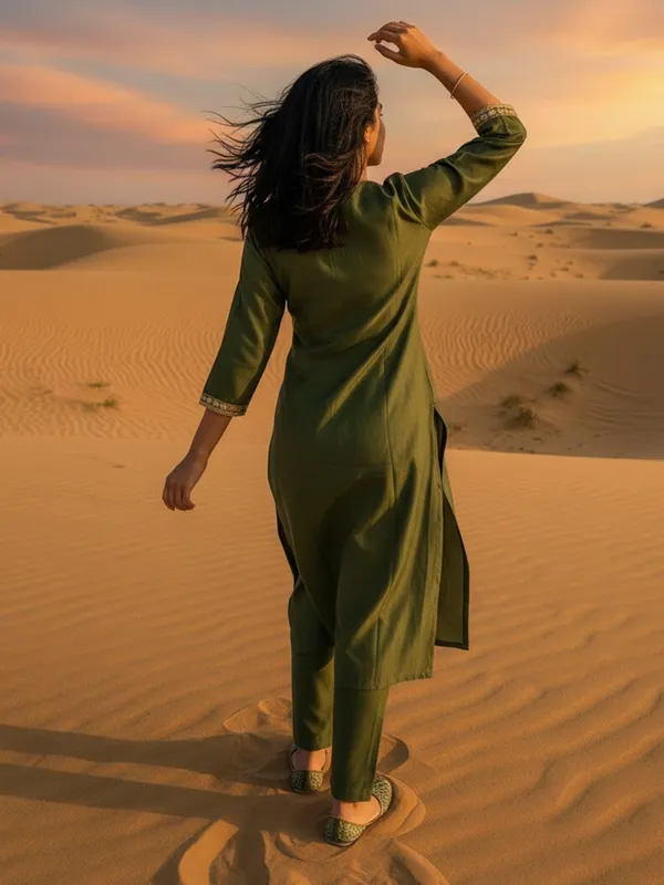Green_Embroidered_Silk_Blend_Kurta_Trouser_Dupatta_Set