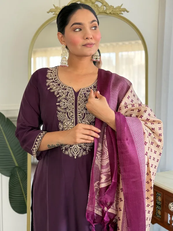Burgundy_Silk_Blend_Embroidered_Kurta_Trouser_Dupatta_Set