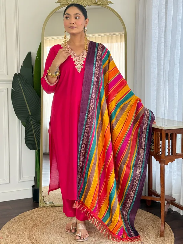 Pink_Silk_Blend_Embroidered_Kurta_Trouser_Dupatta_Set