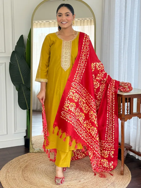 Mustard_Silk_Blend_Embroidered_Kurta_Trouser_Dupatta_Set