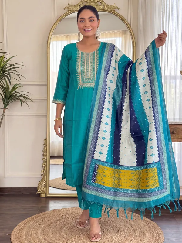 Green_Embroidered_Silk_Blend_Kurta_Trouser_Dupatta_Set