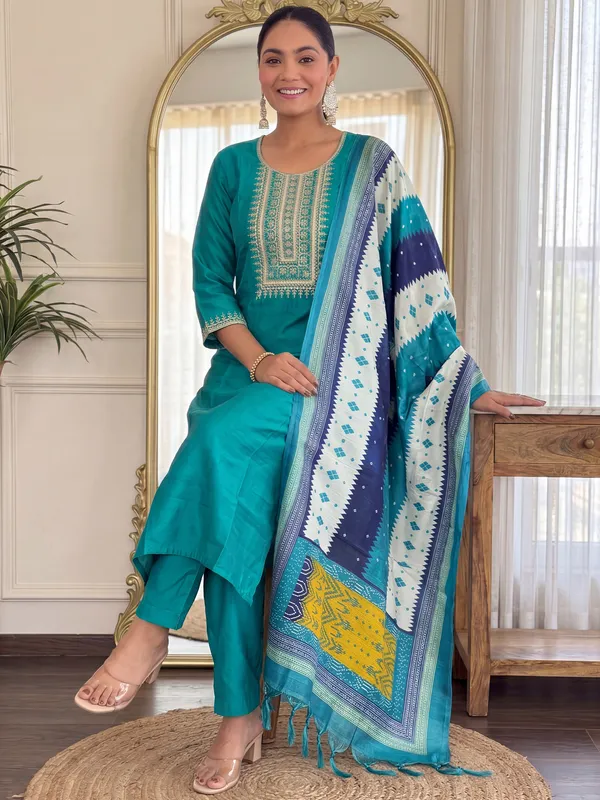 Green_Embroidered_Silk_Blend_Kurta_Trouser_Dupatta_Set