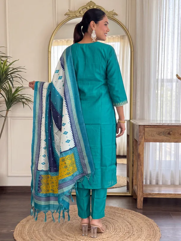 Green_Embroidered_Silk_Blend_Kurta_Trouser_Dupatta_Set