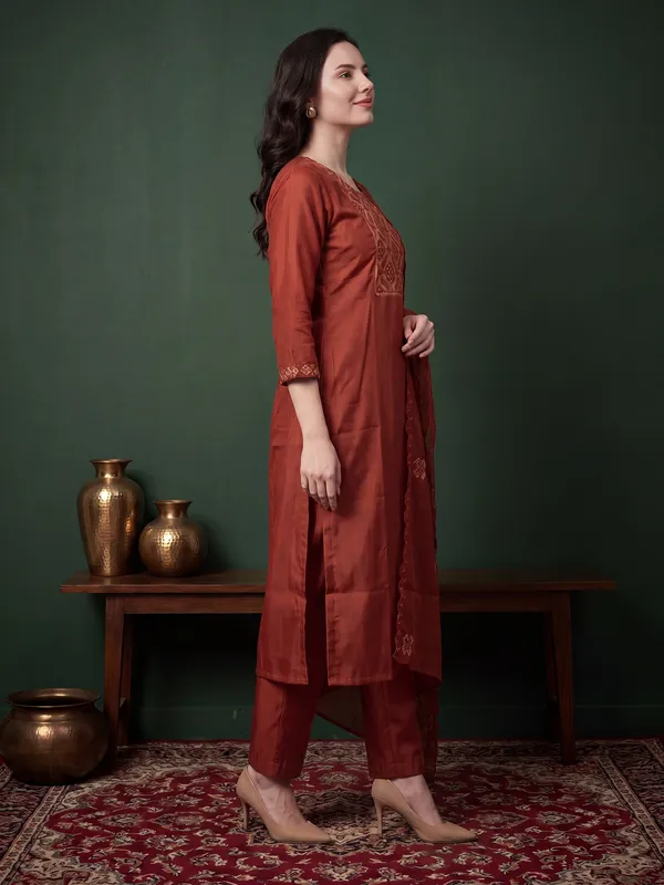 Orange_Embroidered_Silk_Blend_Kurta_Trouser_Dupatta_Set