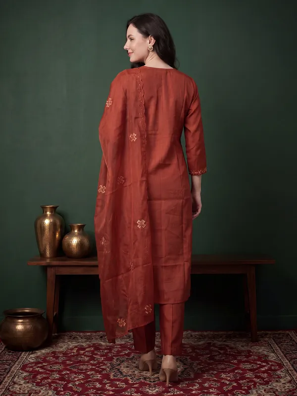 Orange_Embroidered_Silk_Blend_Kurta_Trouser_Dupatta_Set