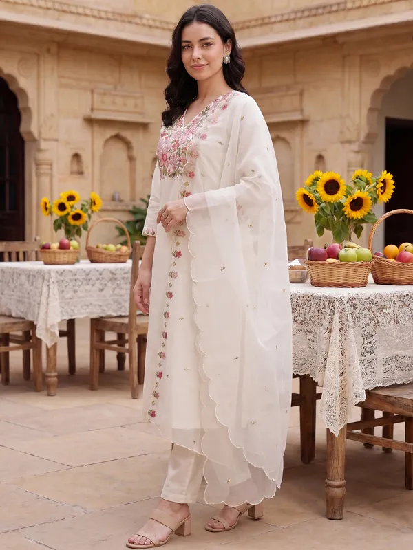 White_Embroidered_Silk_Blend_Kurta_Trouser_Dupatta_Set