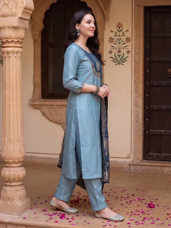 Blue_Embroidered_Silk_Blend_Kurta_Trouser_Dupatta_Set