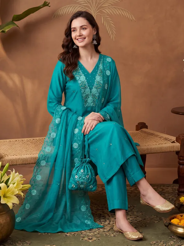 Green_Embroidered_Silk_Blend_Kurta_Trouser_Dupatta_Set