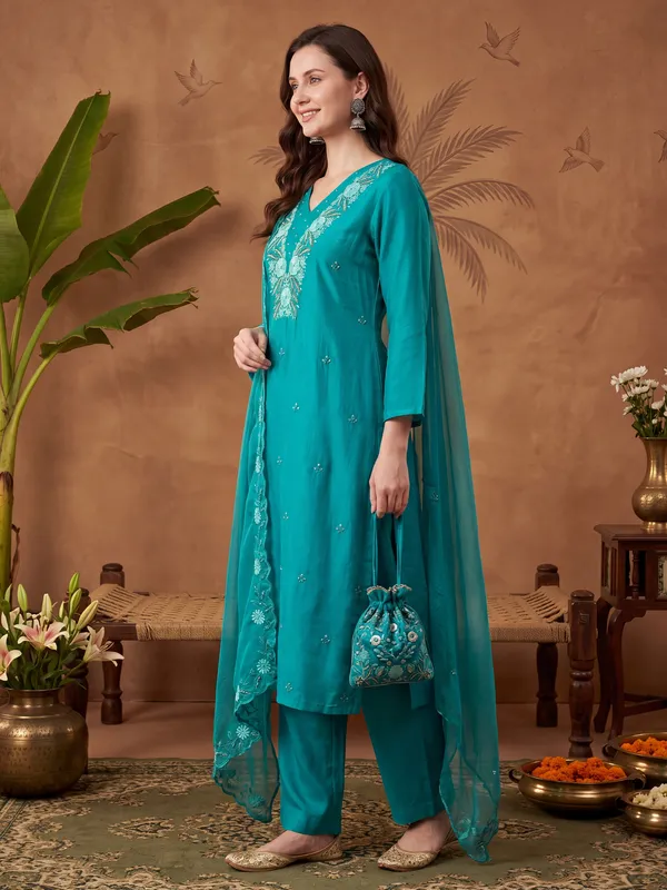Green_Embroidered_Silk_Blend_Kurta_Trouser_Dupatta_Set