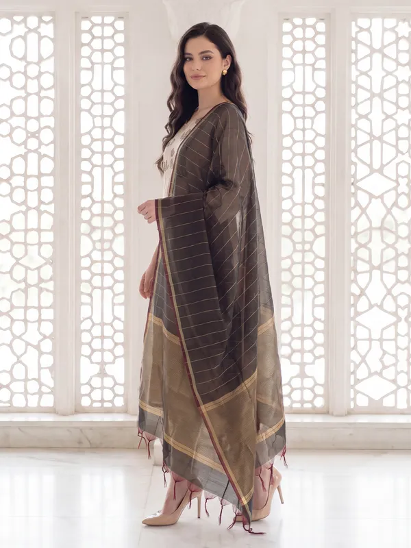 Off_White_Embroidered_Silk_Blend_Kurta_Trouser_Dupatta_Set