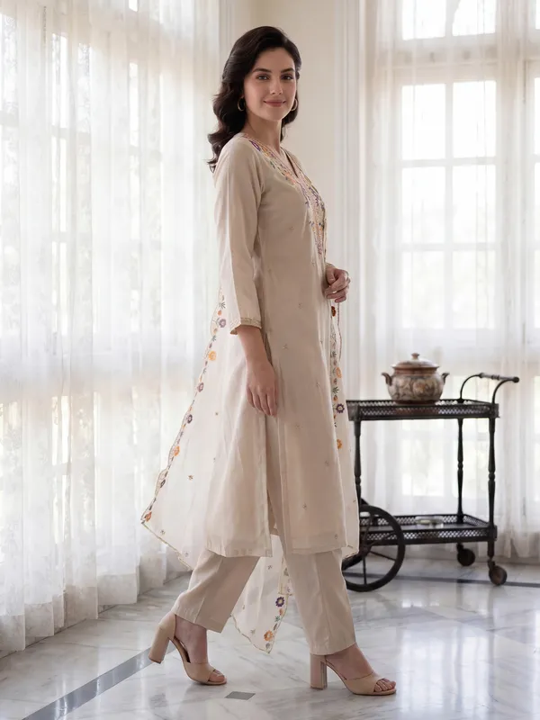 Beige_Embroidered_Silk_Blend_Kurta_Trouser_Dupatta_Set