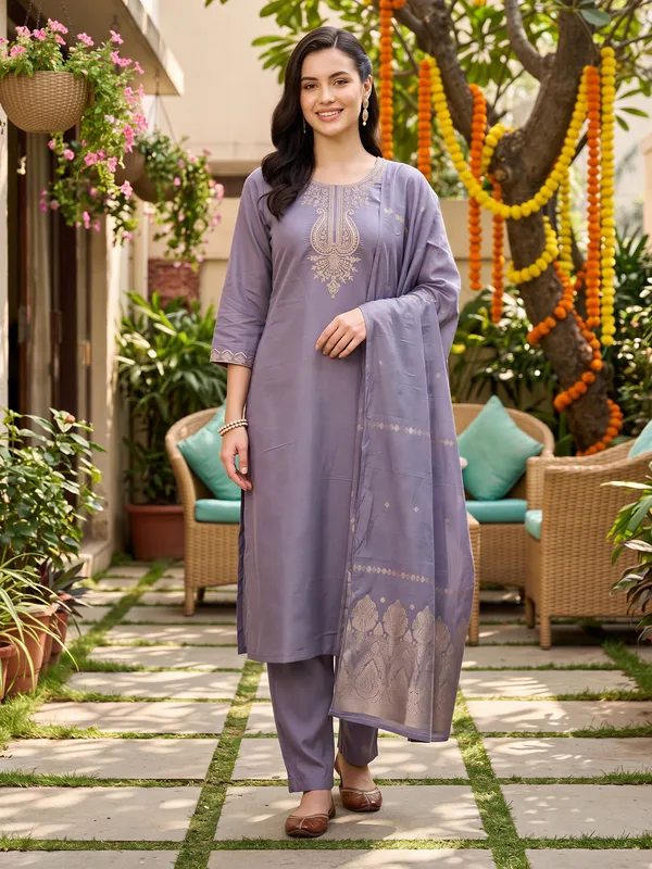 Lavender_Embroidered_Straight_Kurta_Trousers_With_Dupatta_Set