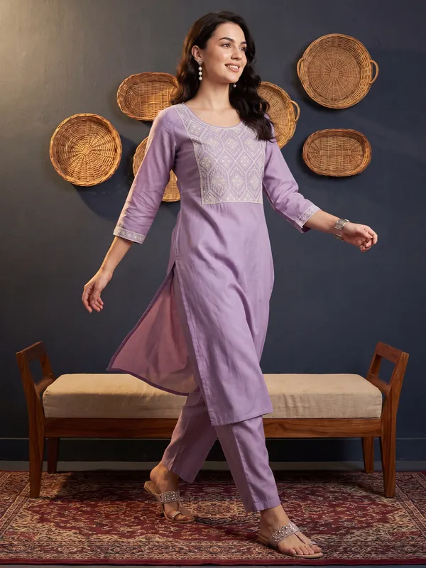 Lavender_Embroidered_Silk_Kurta_Trouser_Set