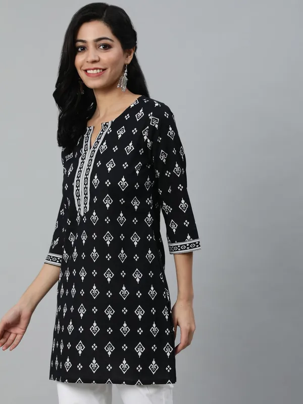 Black__Pure_Cotton_Printed_Tunic_For_Women