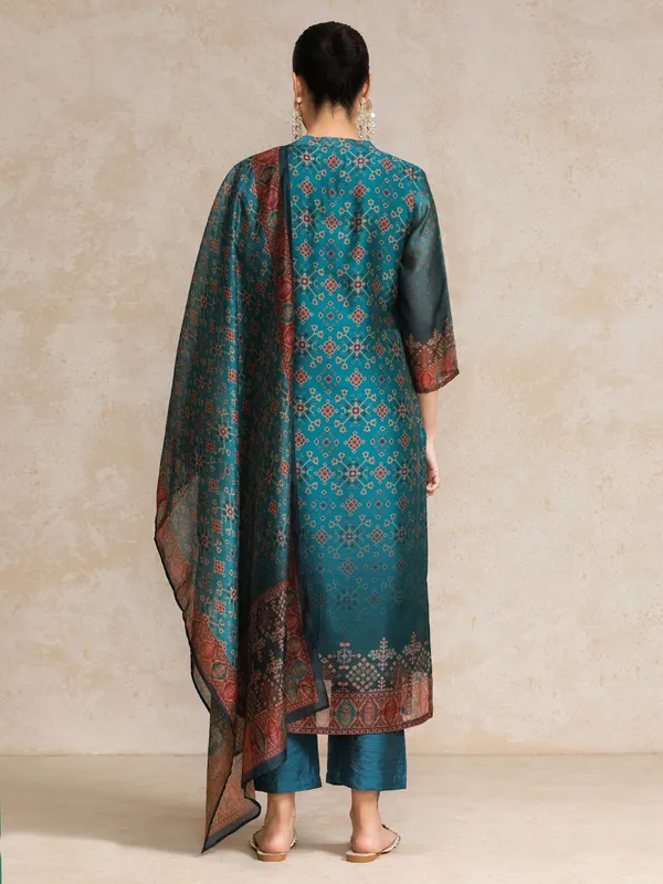 Teal_Floral_Printed_CFloraleri_Silk_Kurta_Trouser_Dupatta_Set
