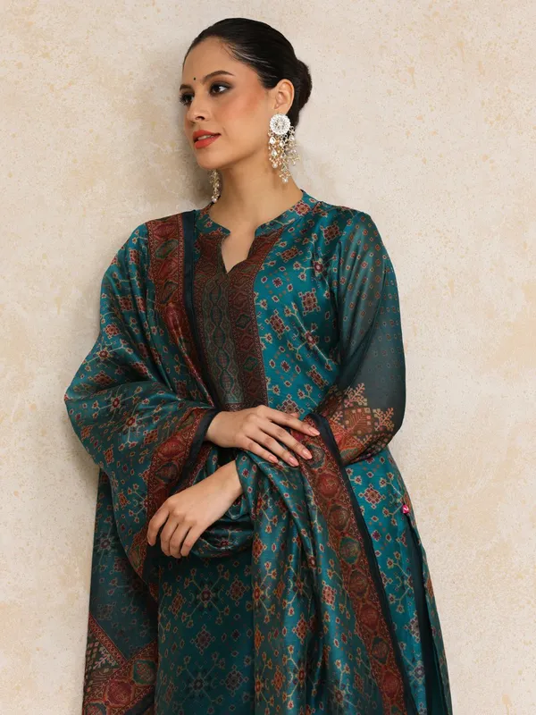 Teal_Floral_Printed_CFloraleri_Silk_Kurta_Trouser_Dupatta_Set
