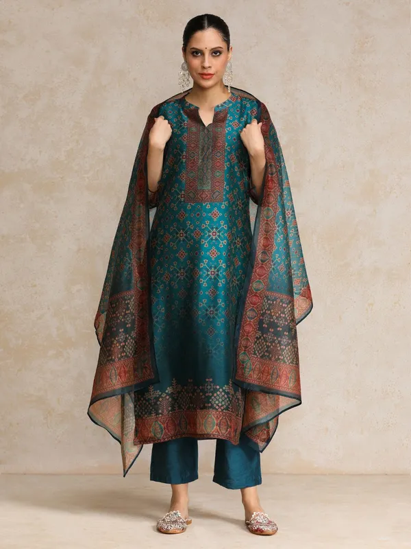 Teal_Floral_Printed_CFloraleri_Silk_Kurta_Trouser_Dupatta_Set