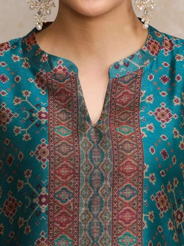 Teal_Floral_Printed_CFloraleri_Silk_Kurta_Trouser_Dupatta_Set