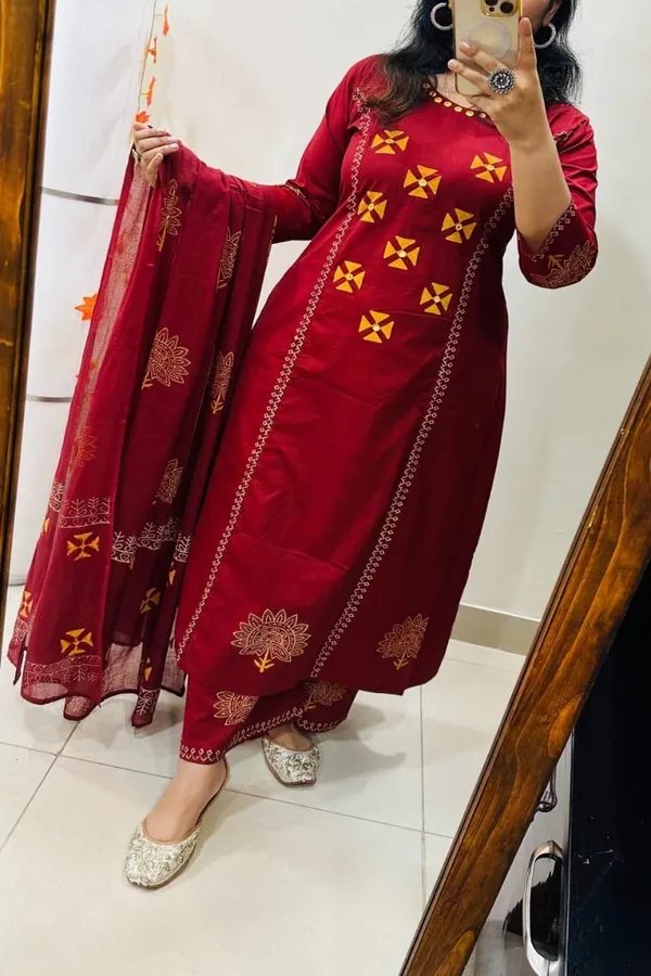 Red_Cotton_Floral_Embroidered_Kurta_Set_For_Women