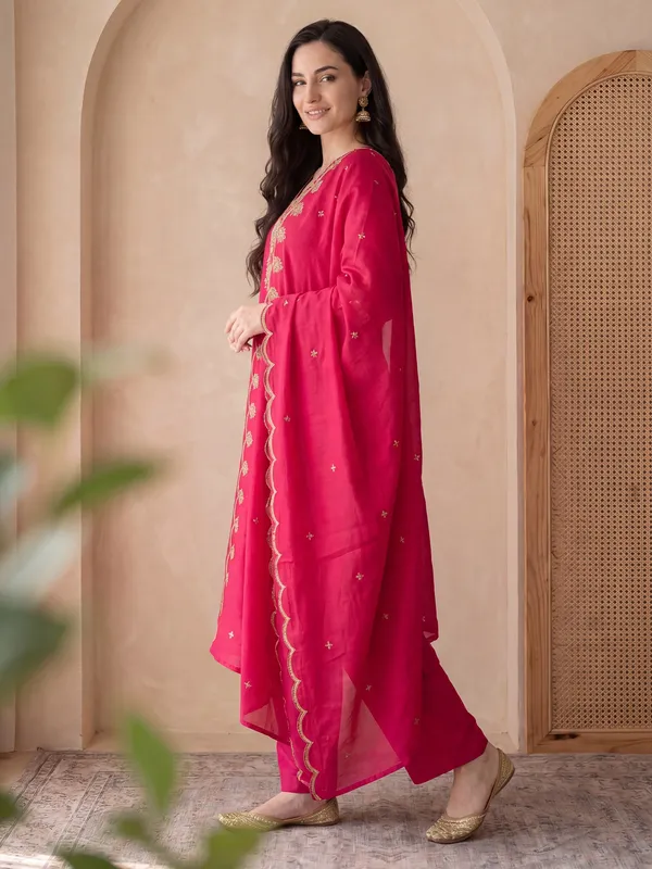 Pink_Embroidered_Silk_Blend_Kurta_Trouser_Dupatta_Set