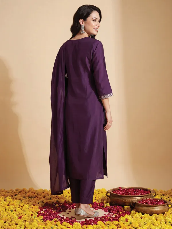 Purple_Embroidered_Straight_Kurta_Trousers_With_Dupatta_Set