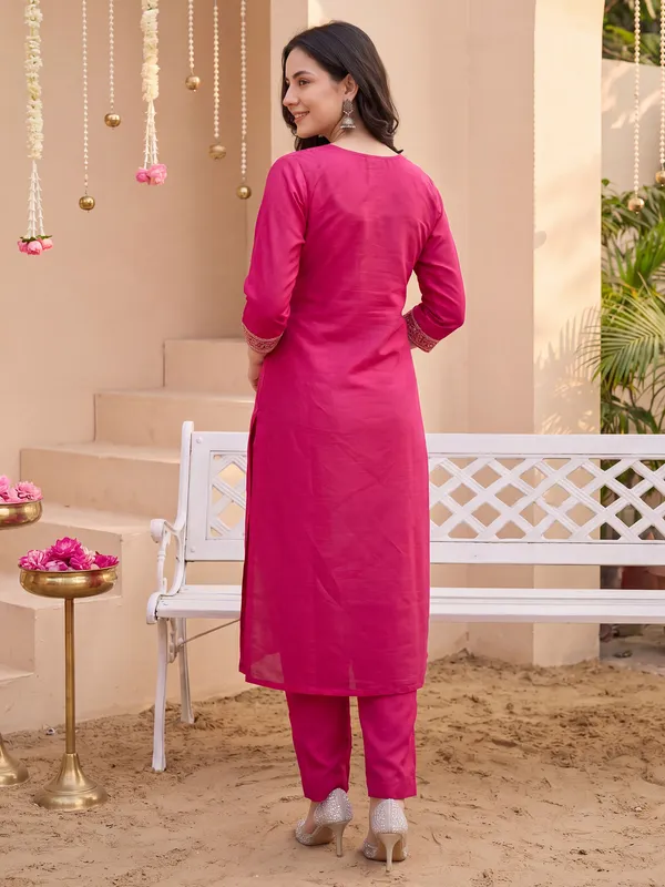 Pink_Embroidered_Silk_Blend_Kurta_Trouser_Dupatta_Set