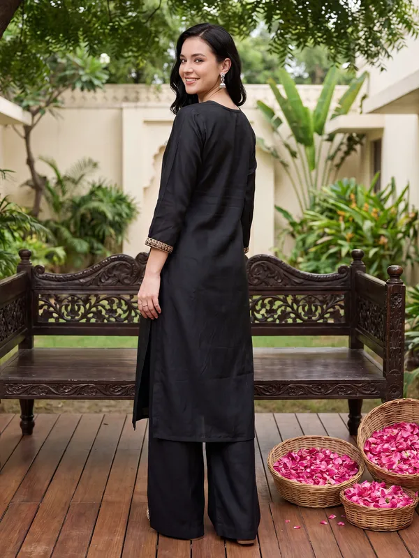 Black_Embroidered_Straight_Kurta_Trousers_With_Dupatta_Set