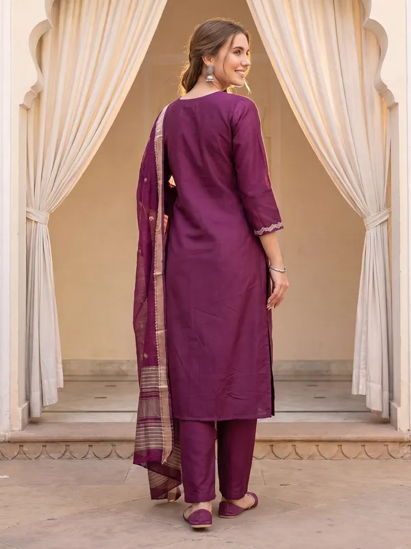 Burgundy_Embroidered_Straight_Kurta_Trousers_With_Dupatta_Set